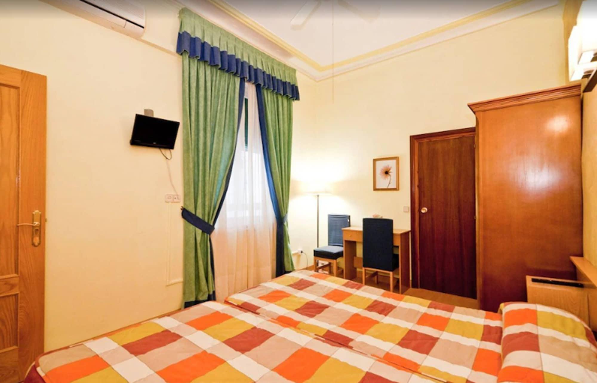Hostal Oporto Мадрид Экстерьер фото